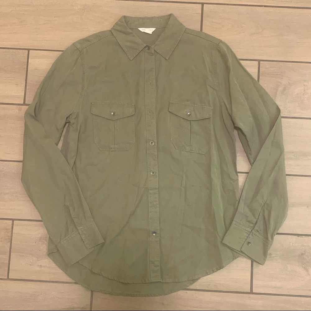 Aeropostale Button Up Medium